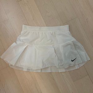 Nike VictoryCourt Tennis Skirt